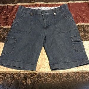 Bermuda Shorts, size 12